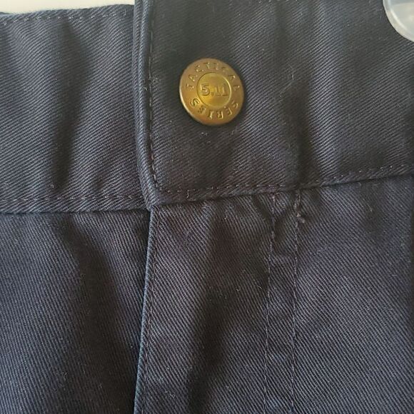 511 Tactical womans pant, size large 30/32, perfect condition - Picture 3 of 8